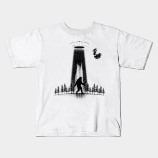 Sasquatch Ufo Silhouette Kids T-Shirt